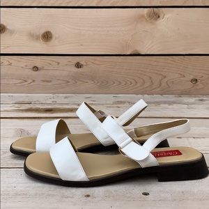 famous footwear vionic sandals